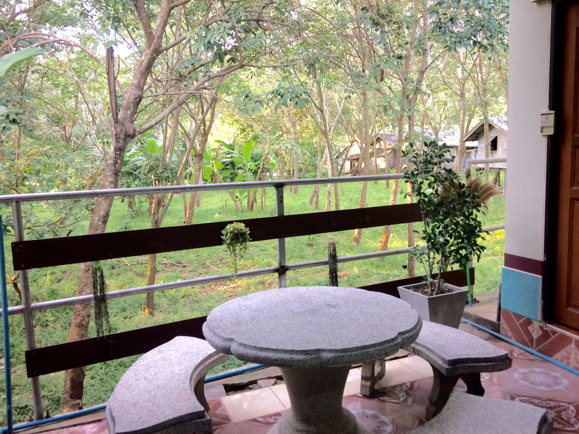 Hide-In House Hotel Koh Lanta Exterior photo